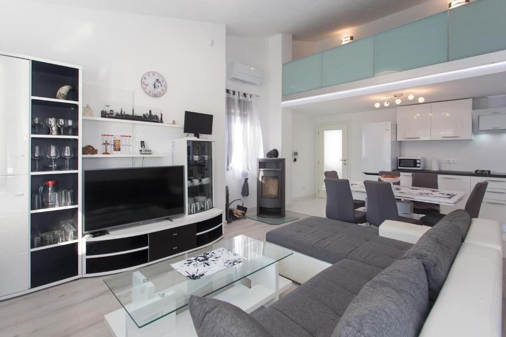Kuchyň nebo kuchyňský kout v ubytování House Ivica