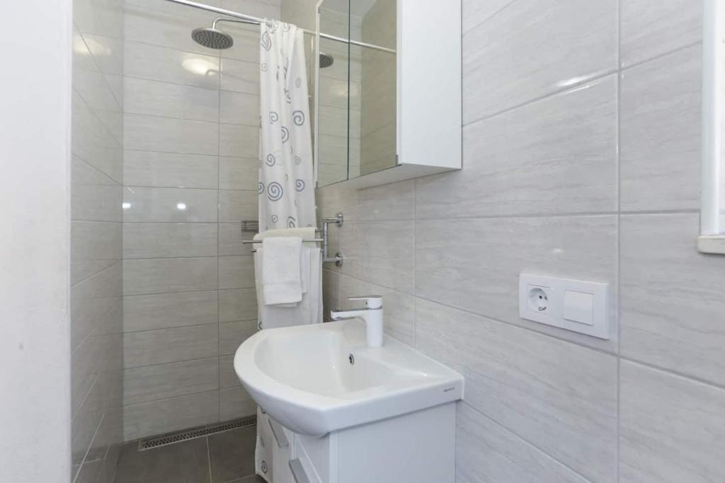 Koupelna v ubytování House Ivica