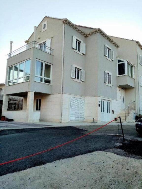 Apartments Mira