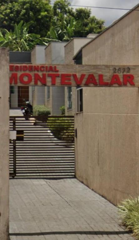 a building with a sign that reads imperial north american at Casa Completa in Cascavel