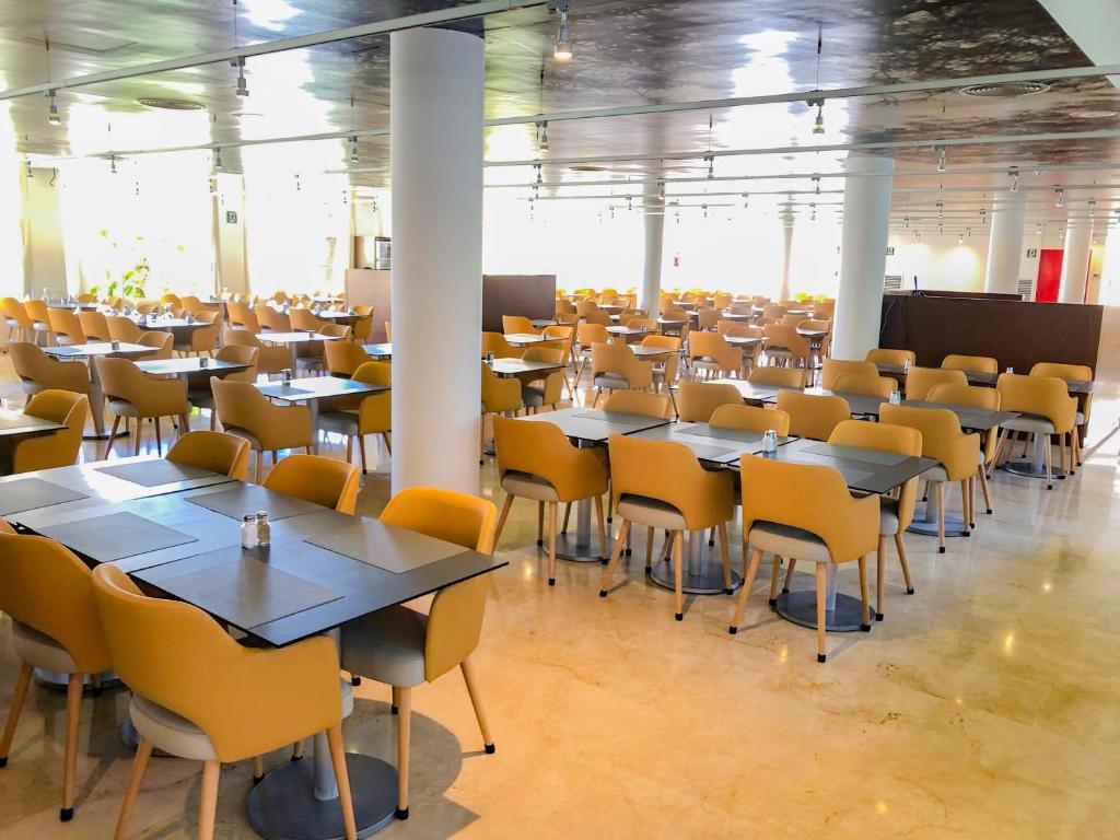 Restaurace v ubytování Eix Platja Daurada Hotel & SPA
