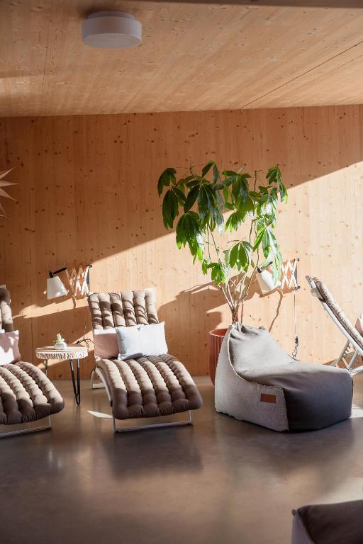 Posezení v ubytování biYou Ecoquartier in den Bergen