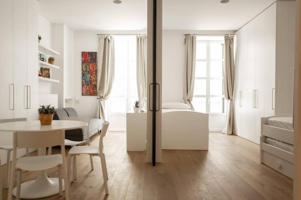 A seating area at LovelyLoft Rafael 3