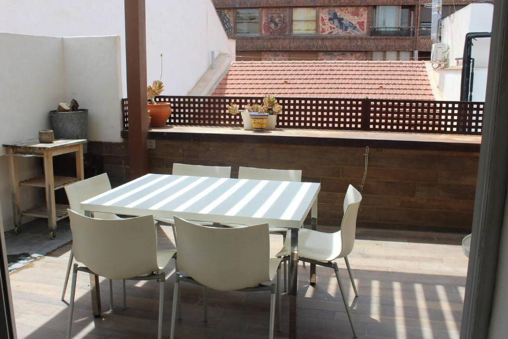 Balkón alebo terasa v ubytovaní LovelyLoft Altamira Duplex