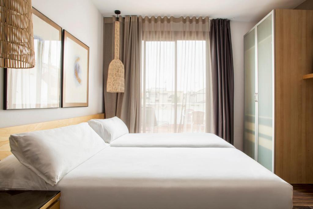 
Standard Studio with Terrace (2 Adults)
