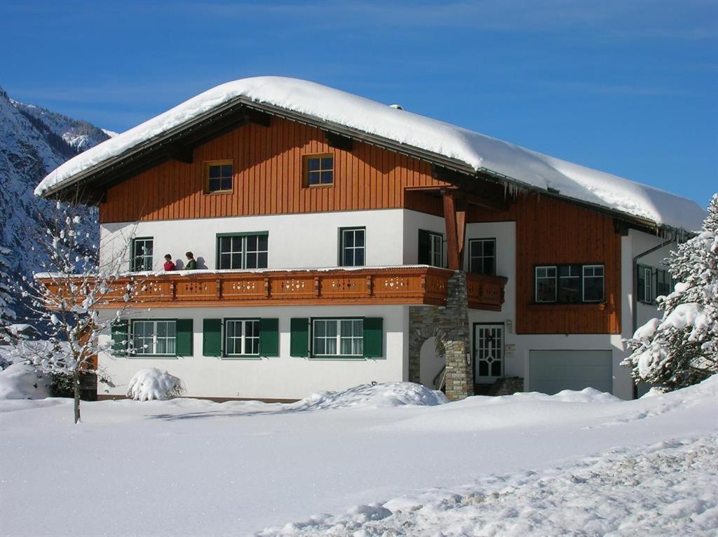 Gästehaus Auer v zime