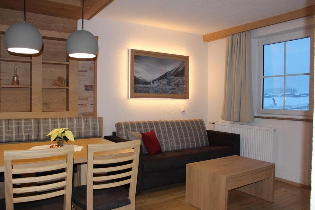 Posedenie v ubytovaní Gästehaus Auer