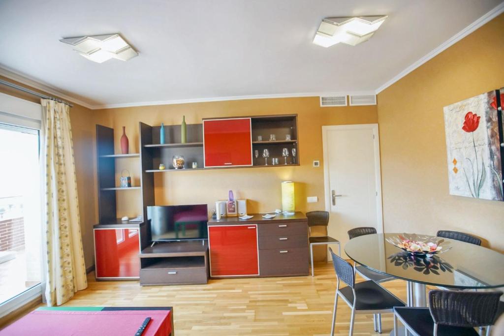 Posedenie v ubytovaní Modern apartment in Roquetas de Mar with sea view