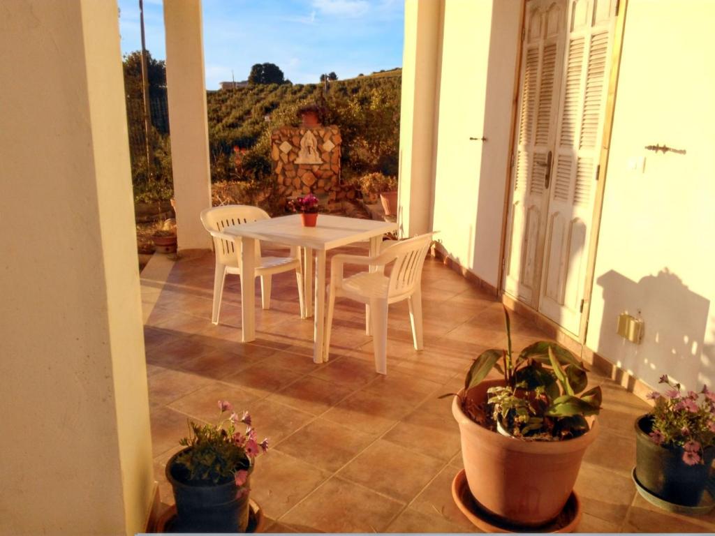 Cozy Apartment with Sea View in Sciacca 40 sqm - Housity