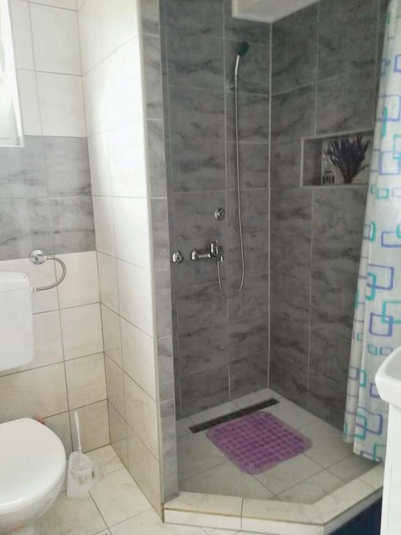Fotografia z galérie ubytovania Charming Mountain View Apartment in Rakovica - 57 sqm v Rakovici