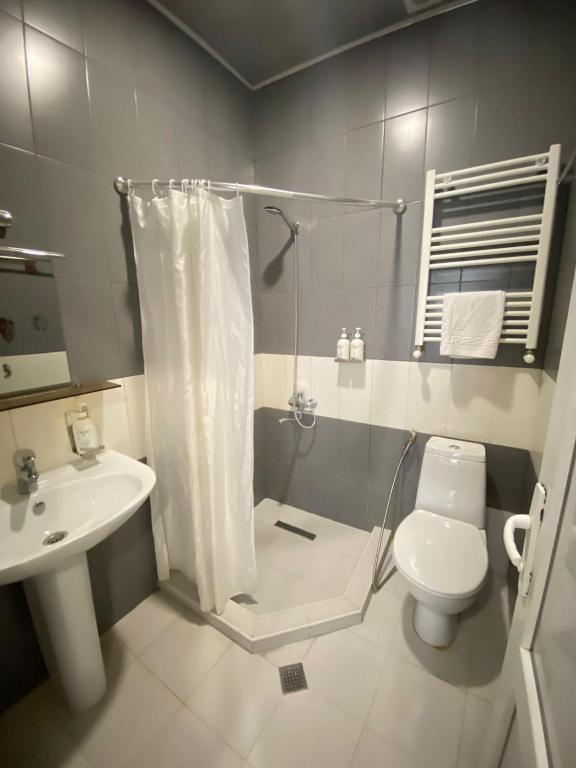 Koupelna v ubytování Tbilisi Stay Hotel