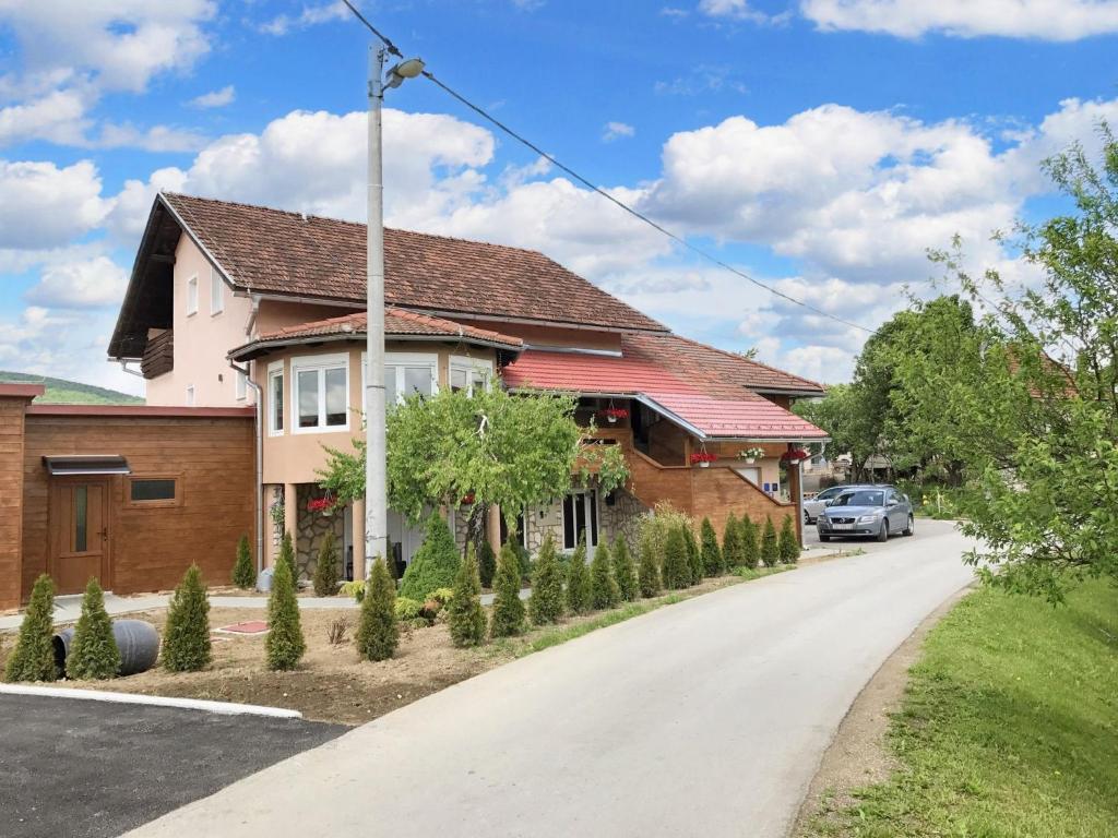 Budova, v ktorej sa apartmán nachádza