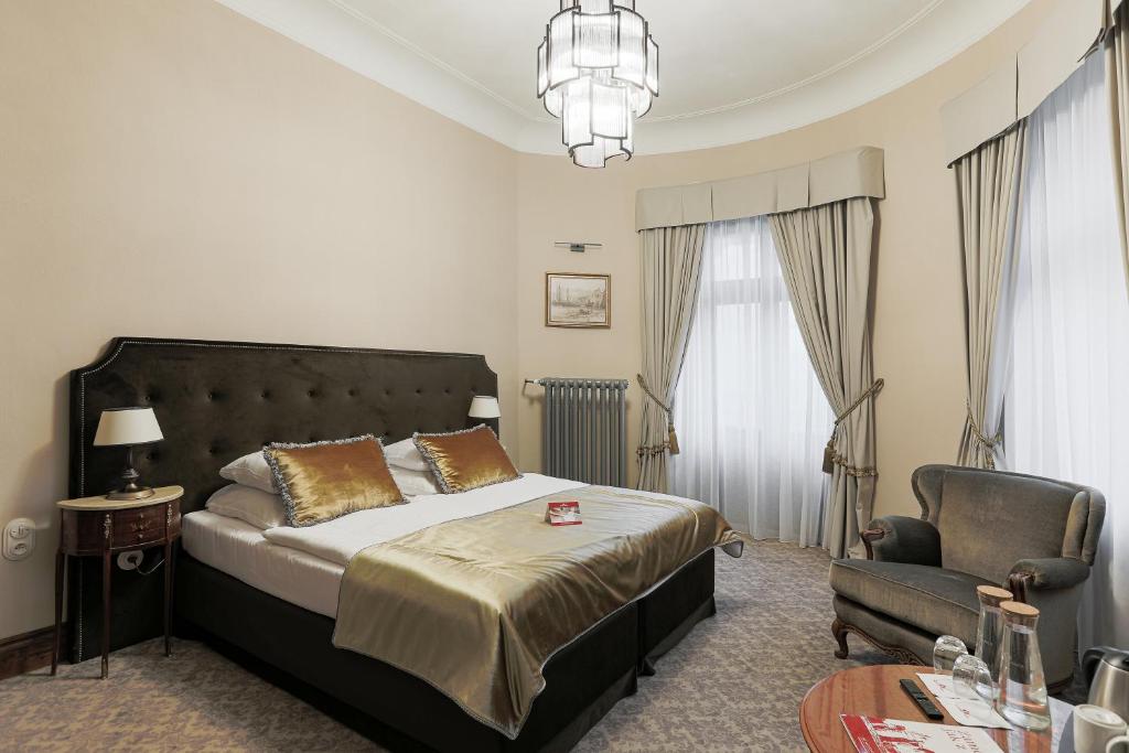 Moszna Zamek - Room #640676316