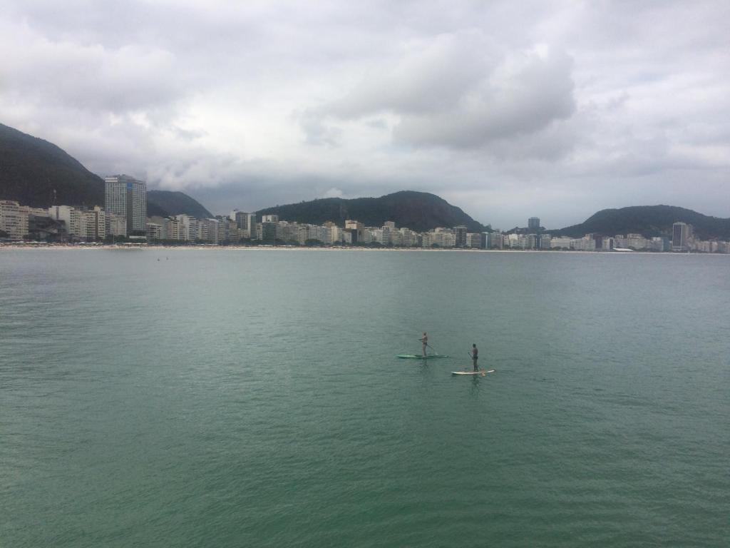  Apartamento esquina com Ipanema no posto 6 so duas quadras da praia preido familiar