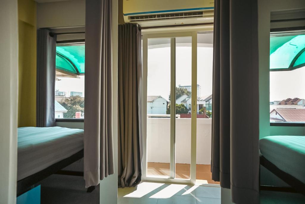 Stamps Backpackers - 1