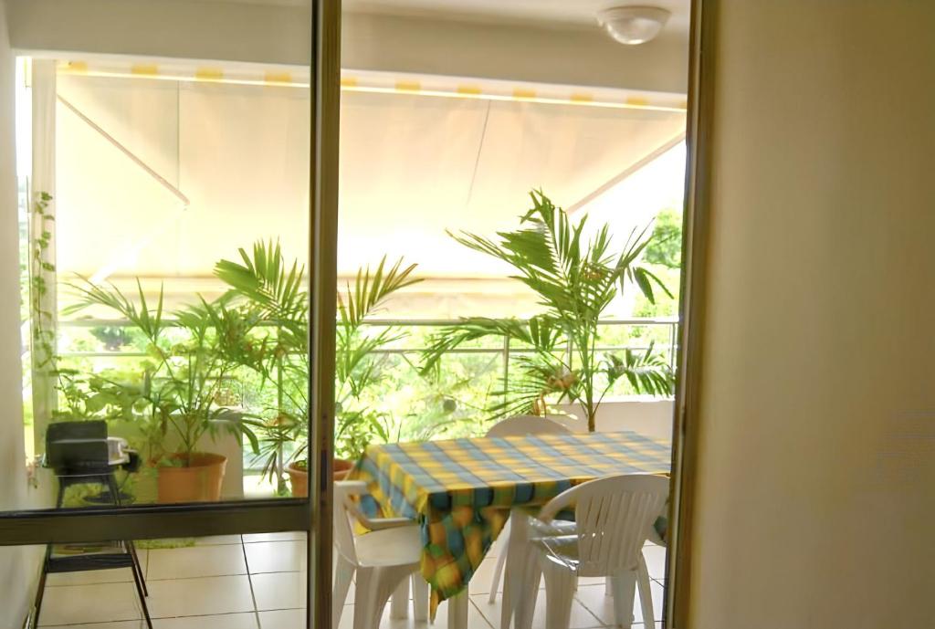 Zahrada ubytování Appartement face à la mer à La Trinité – 70 m² – Terrasse