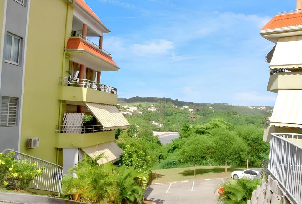 Nespecifikovaný výhled na hory nebo výhled na hory při pohledu z apartmánu