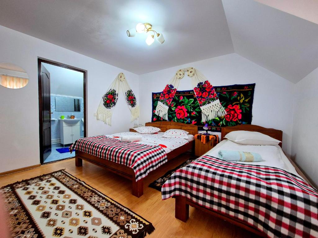 Pensiunea Inima Maramureșului - Triple Chambre Avec Salle De Bain Privée