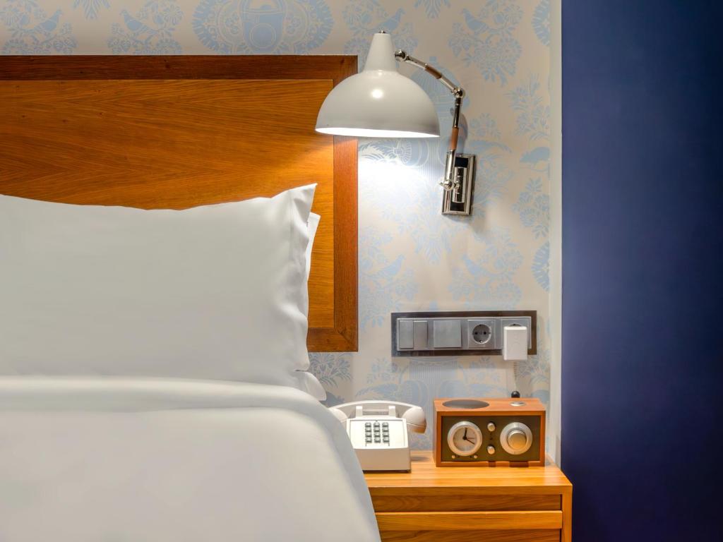 Browns Central Hotel - Resim 10