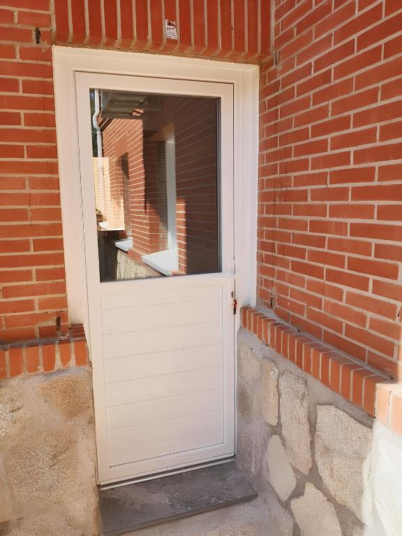Fotografie z fotogalerie ubytování Cosy Apartment in Villaviciosa de Odón with Shared Pool v destinaci Villaviciosa de Odón