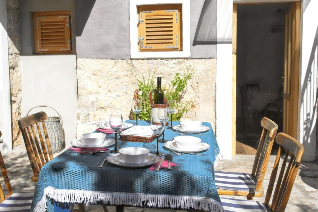 Gambar di galeri bagi Charming house in Jezera + Balcony di Jezera
