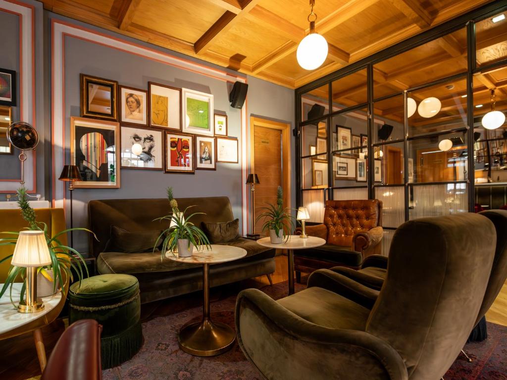 Browns Central Hotel - Resim 7