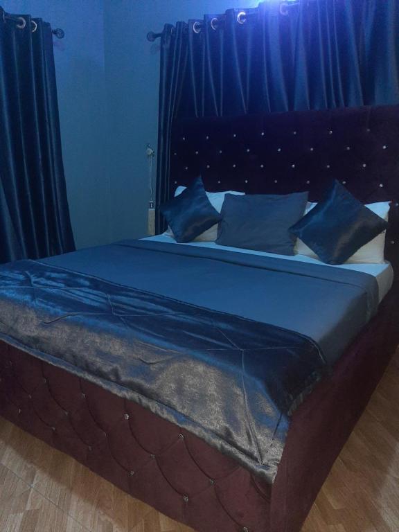 Postel nebo postele na pokoji v ubytování VW Hotel