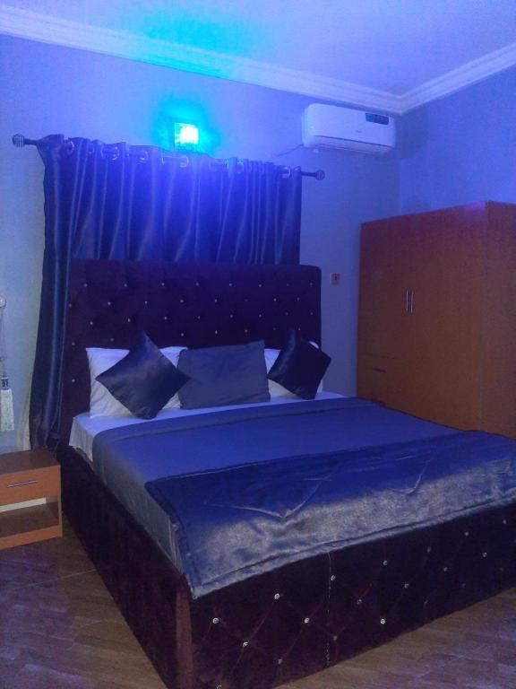Postel nebo postele na pokoji v ubytování VW Hotel