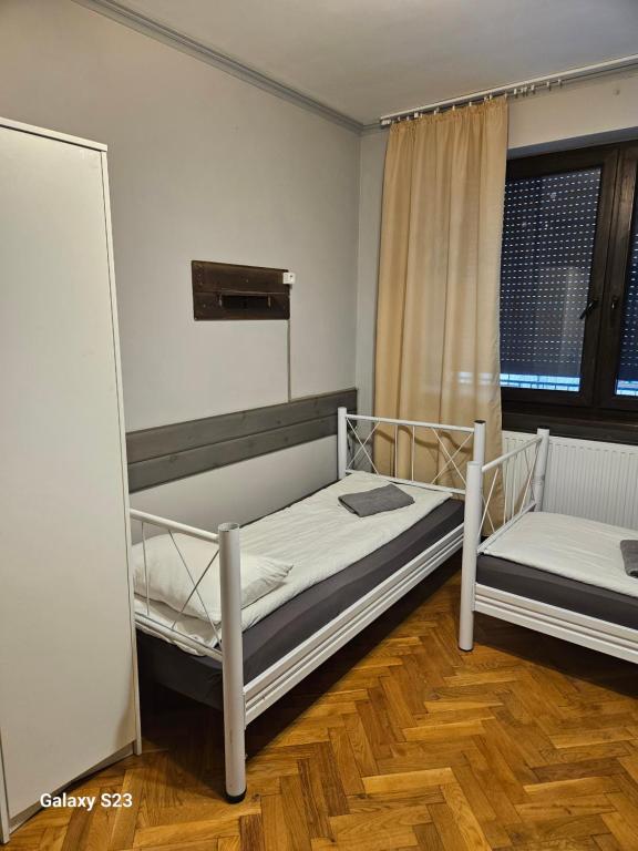Pokoje pracownicze Кімнати для працівників,гуртожиток - Driepersoonskamer
