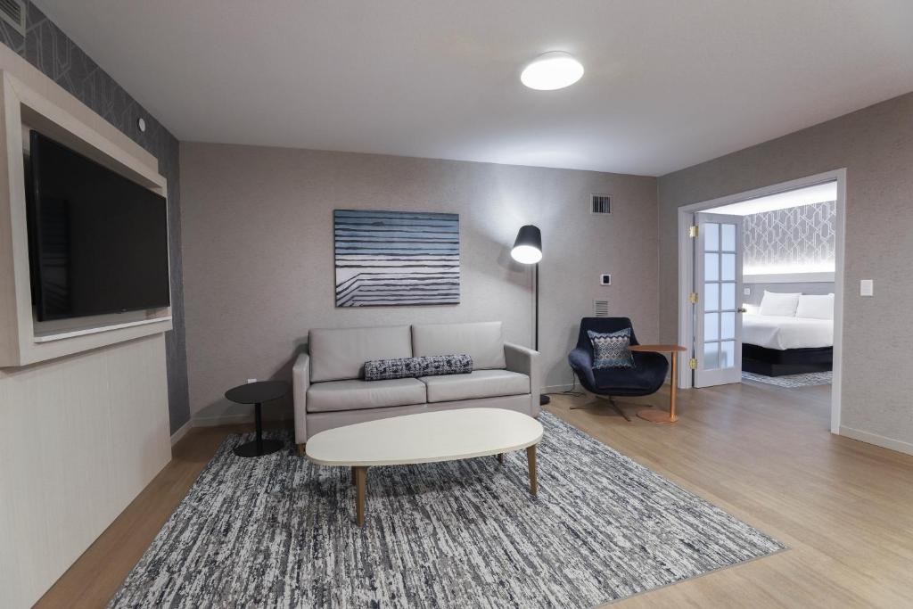 Radisson Plaza Hotel at Kalamazoo Center - 