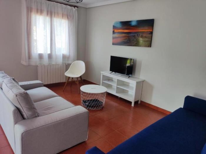 TV a/nebo společenská místnost v ubytování Casa Mira Mijedo