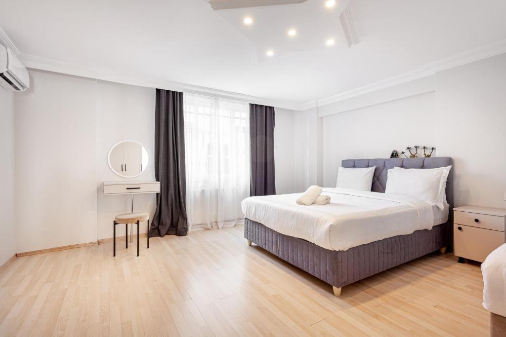 Postel nebo postele na pokoji v ubytování Charming Spacious 4 Big rooms with Sweet king beds