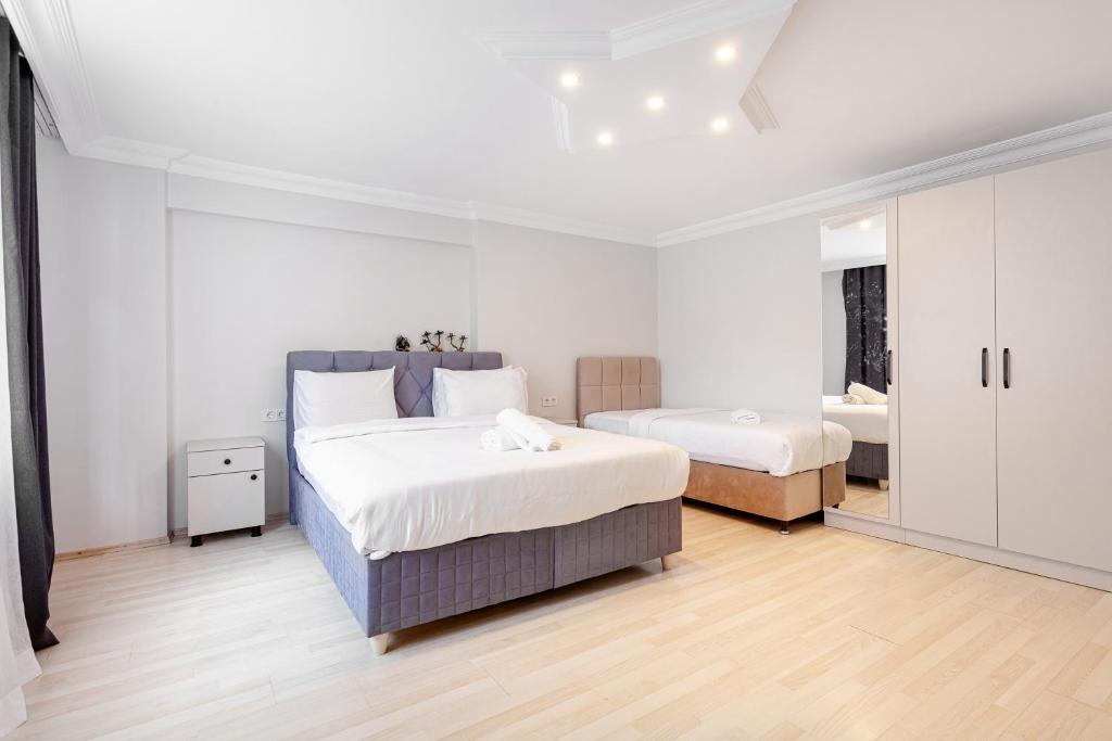 Postel nebo postele na pokoji v ubytování Charming Spacious 4 Big rooms with Sweet king beds