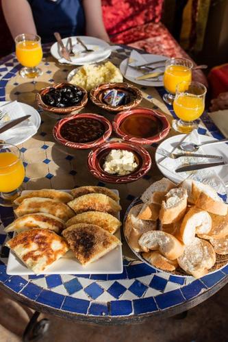Comida en la casa de huéspedes o alrededores