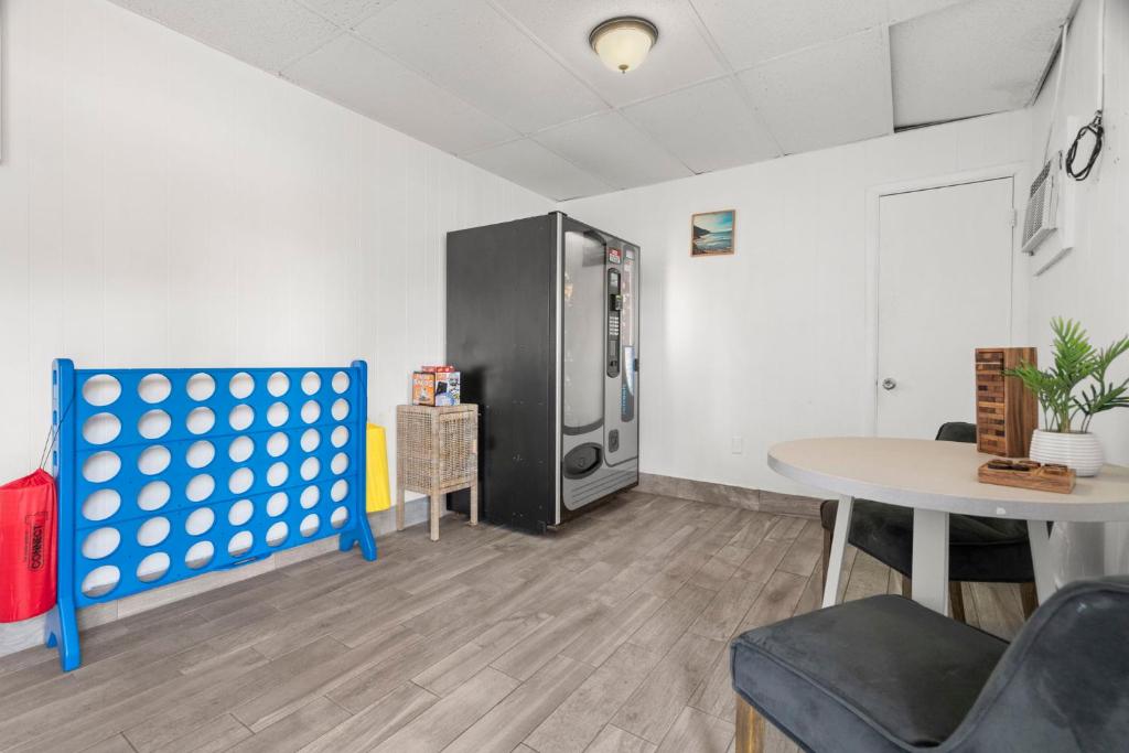 Una cocina o kitchenette en 2q Beds Studio Apt With Shared Pool 03