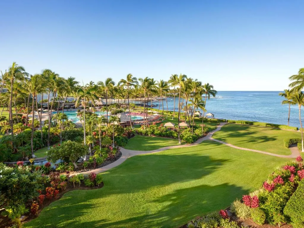 Fairmont Gold Deluxe Ocean View King Room with Roll-In Shower - Mobility/Hearing Accessible