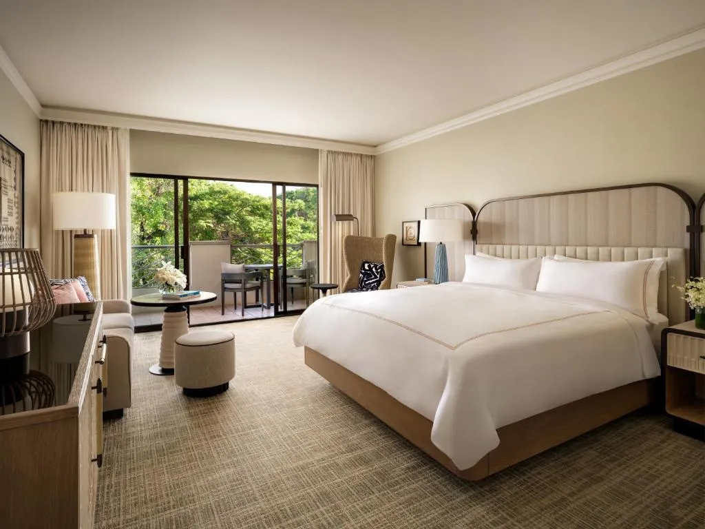 Fairmont Gold Premium King Room with Garden View