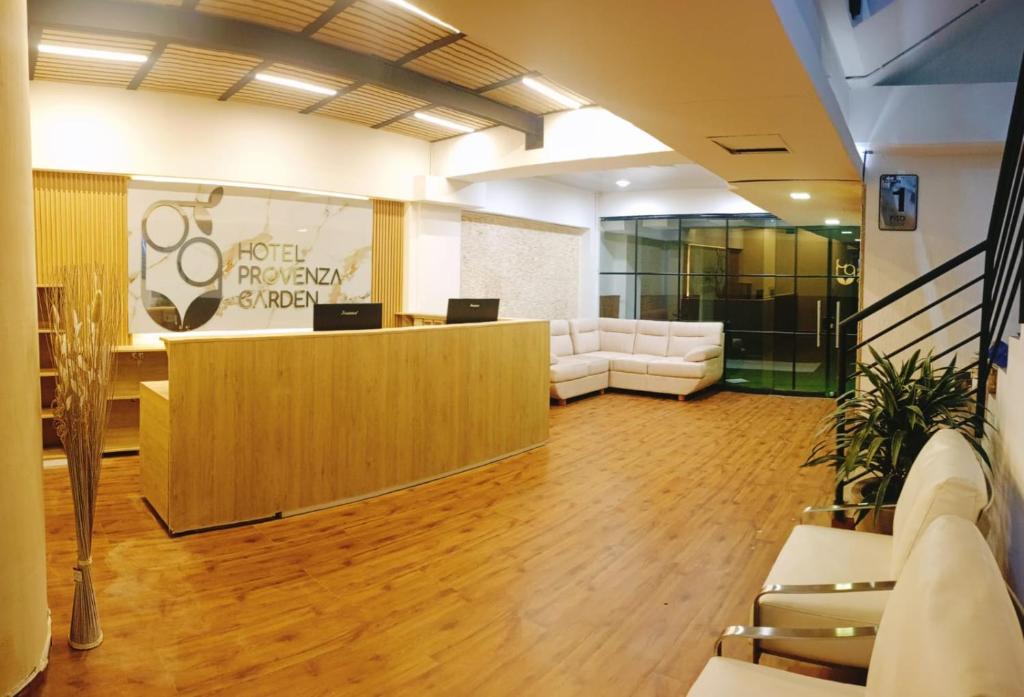 Zona d'estar a Hotel Provenza Garden