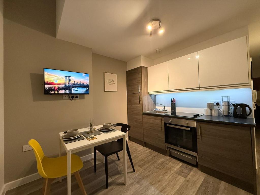 Liverpool One City Centre Studio Apartment - One-Bedroom Apartment