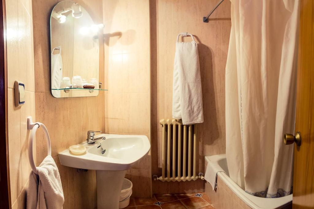 Koupelna v ubytování Hostal ROMI