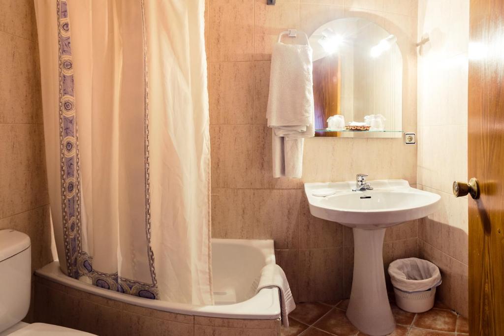 Koupelna v ubytování Hostal ROMI