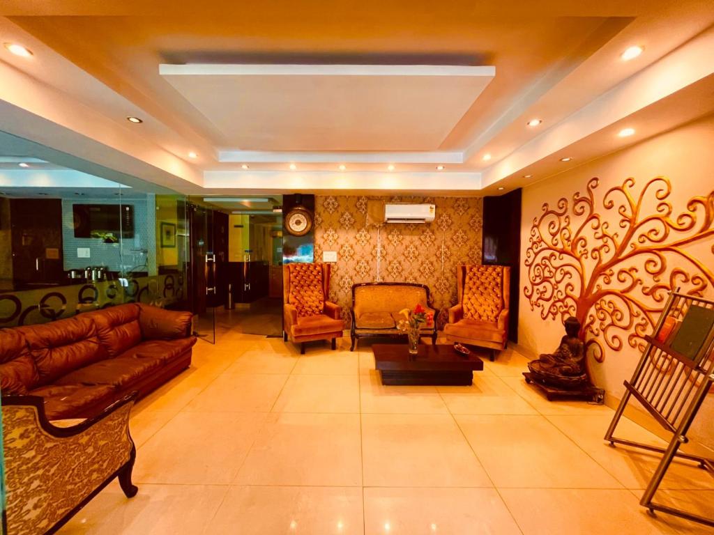 Posezení v ubytování Hotel The Rio, Haridwar