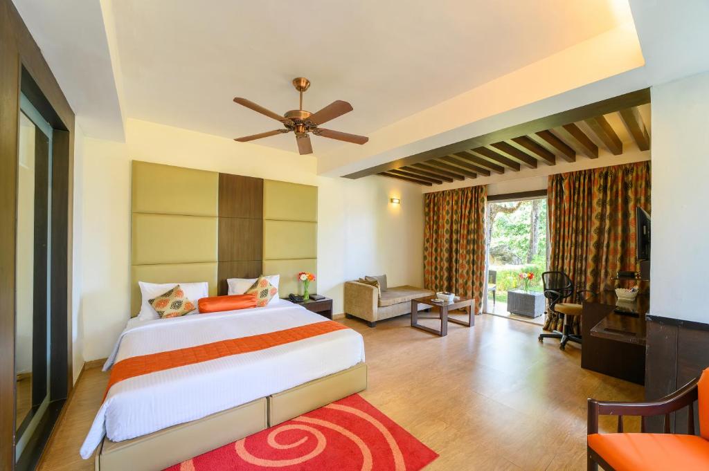 Postel nebo postele na pokoji v ubytování Sinclairs Retreat Kalimpong