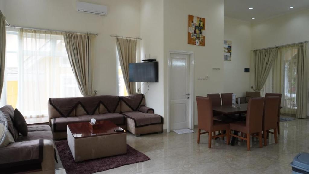 Posezení v ubytování Diyar Villas Puncak NB3/3