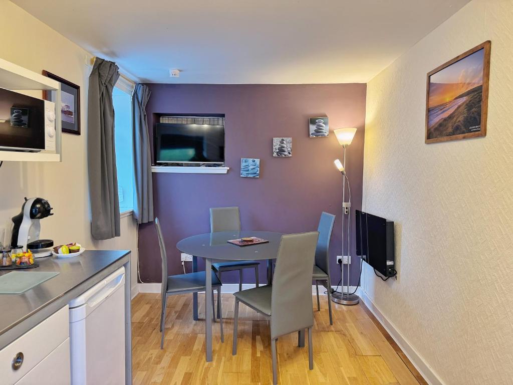 Kilchrist Castle Cottages - Cabaña