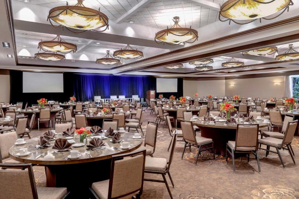 Hilton Orange County/Costa Mesa photo