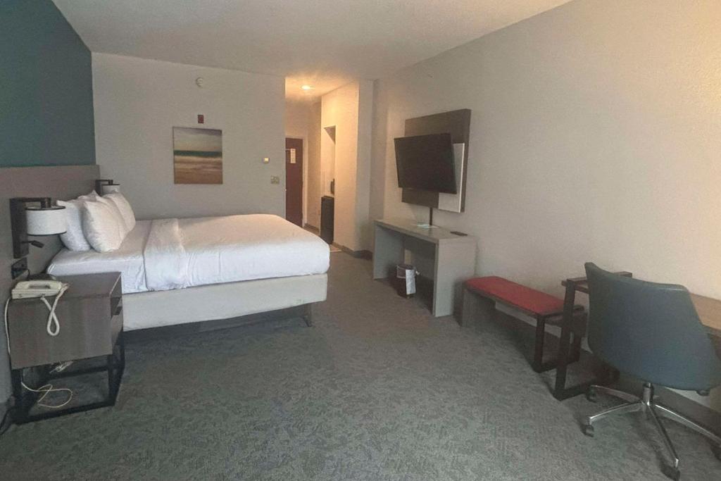 Comfort Inn & Suites - Cuarto King