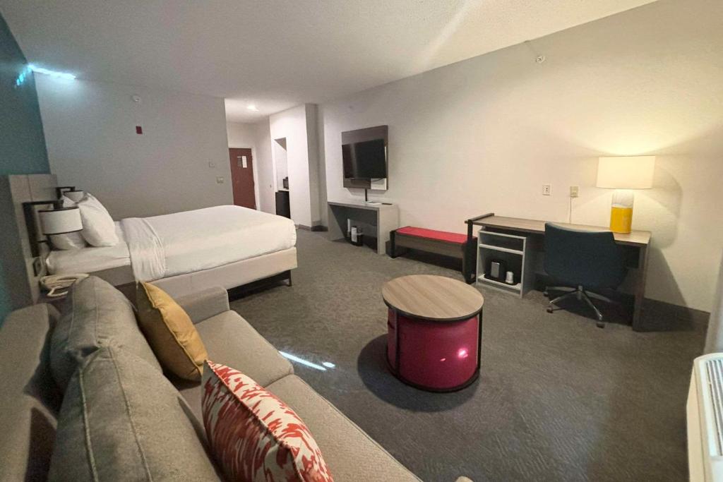 Comfort Inn & Suites - King Suite Con Baño De Spa
