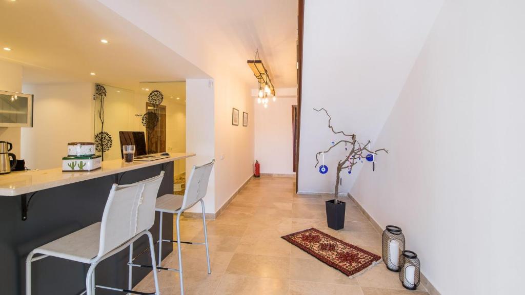 Kuchyň nebo kuchyňský kout v ubytování Kalkan 4 Bedroom Luxury Villa 1210