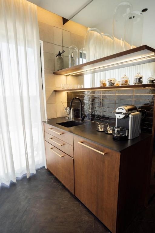 Cucina o angolo cottura di Ramban Hotel Jerusalem